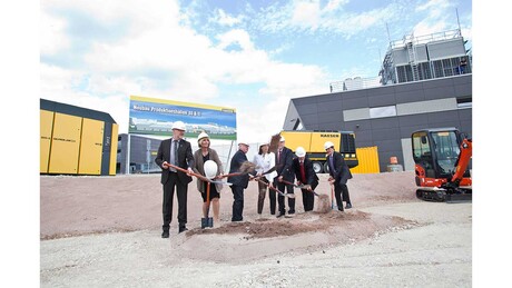 Primeira pedra dos novos pavilhões