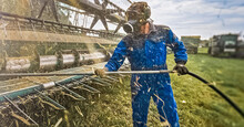 Proteção contra incêndios através da limpeza de máquinas agrícolas com compressores de ar comprimido – eficaz prevenção de incêndios e maior segurança